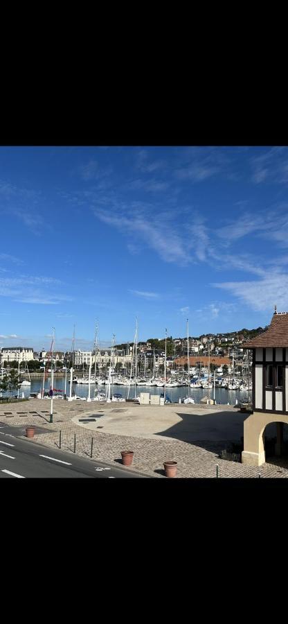 Ferienwohnung La Marine 2 Deauville Exterior foto